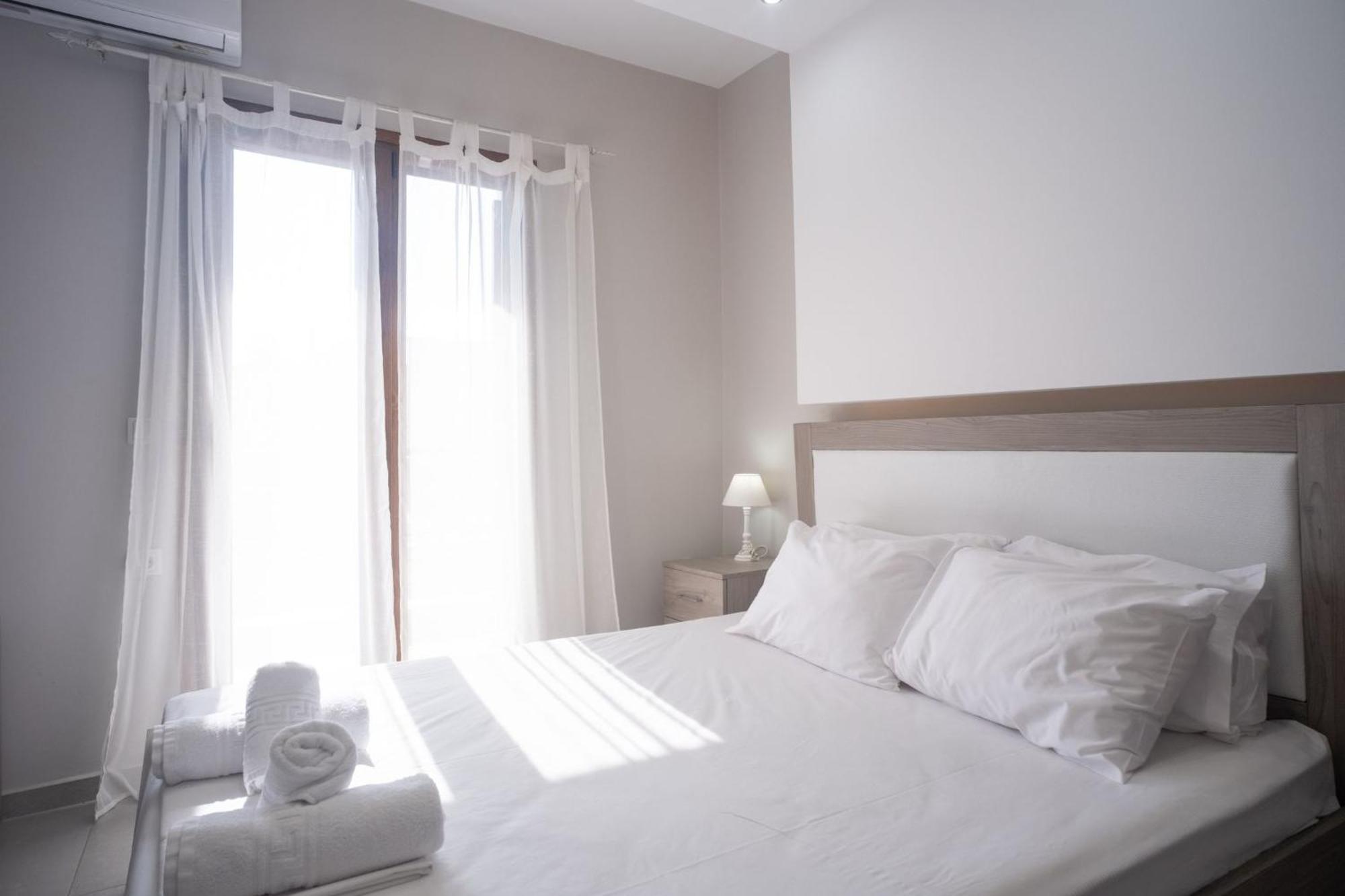 Апартаменты Brezza Marina House Афитос Экстерьер фото