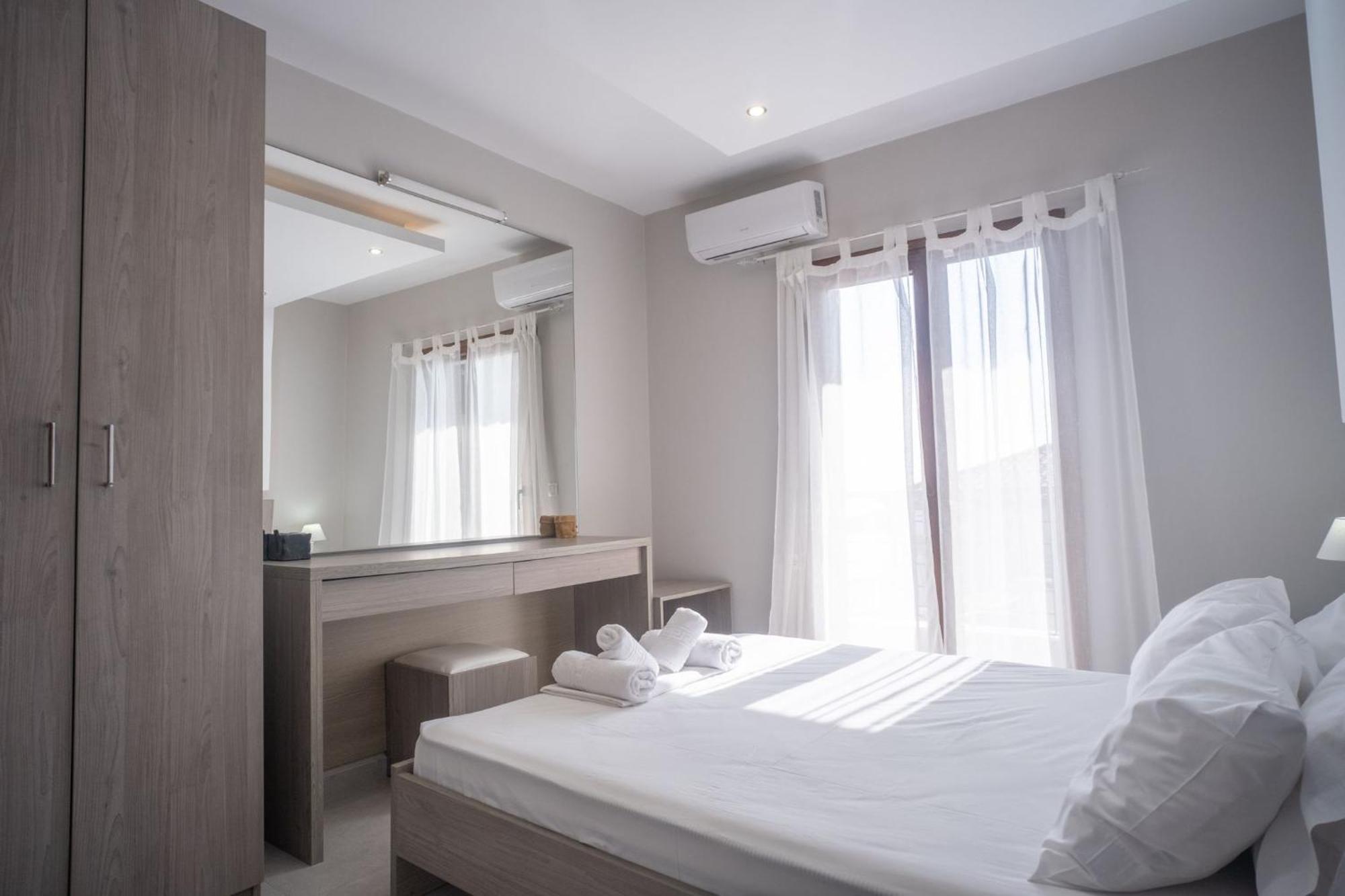 Апартаменты Brezza Marina House Афитос Экстерьер фото